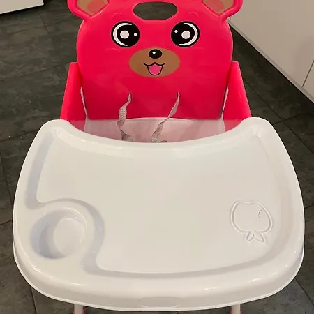 Sonnige Im Zentrum Mit Terrasse U Tiefgarage - Netflix & Prime Apartmán