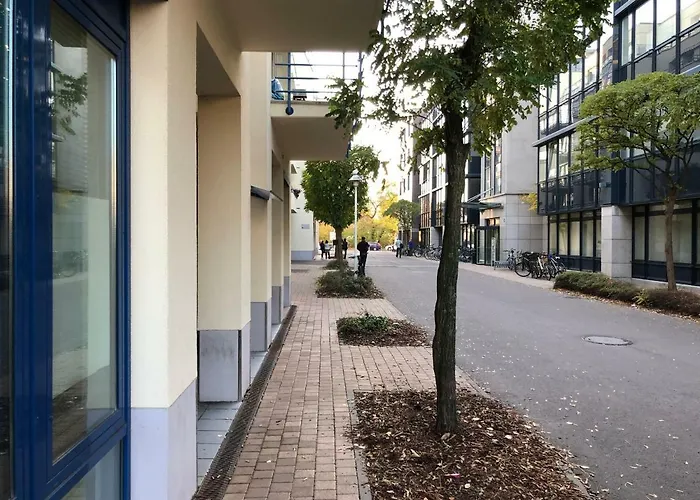 Sonnige Im Zentrum Mit Terrasse U Tiefgarage - Netflix & Prime Appartamento Lipsia